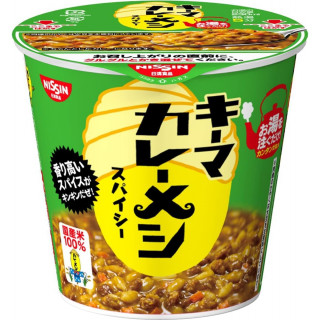 Nissin Curry-Meshi Keema Spicy Cup – Würzige Curry-Instantnudeln